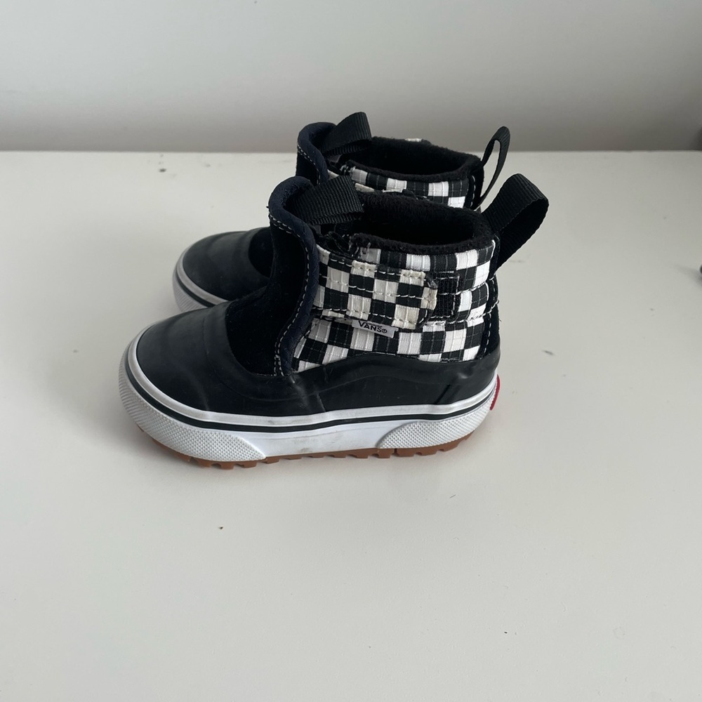 Vans Checkered Black and White winter boots